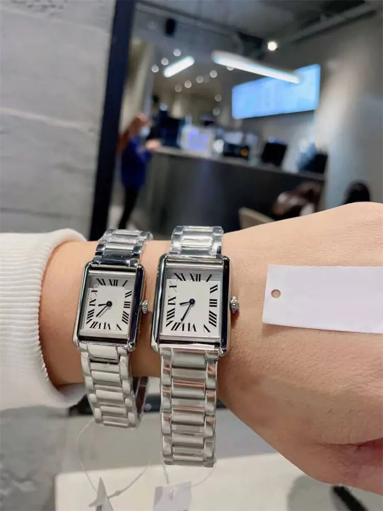 Tank Erkek Kadınlar Lüks Meydanı İzler Beyaz Dial Gueate Sıradan Kaplama Altın Gümüş Montre De Luxe Basit Rahat Tasarımcı Kol saati Paslanmaz Çelik XB09 Q2