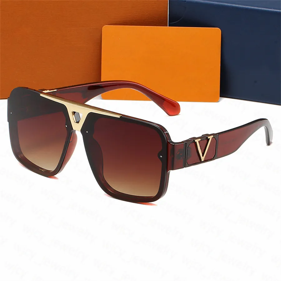 Designer Mens Sunglasses Luxury Sunglass Street Fashion Eyeglasses Women Adumbral 5 Color Sun glass