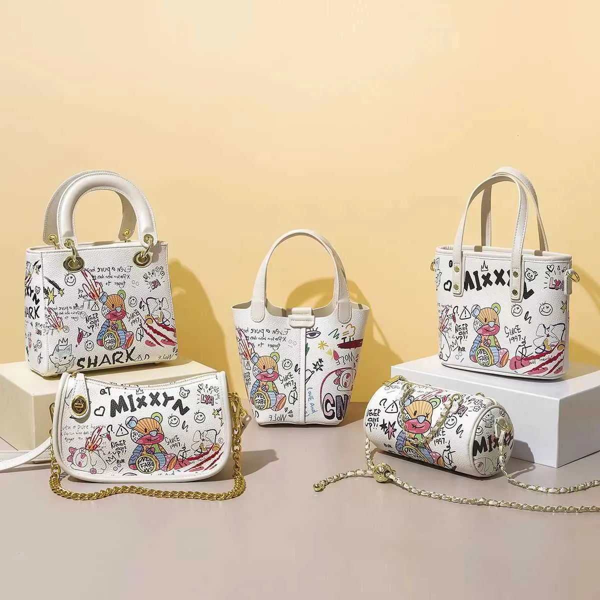 WHITE【beautifulpeople】busket bag S 31XY6Ks8zCS.jpg_BO30,255,255,