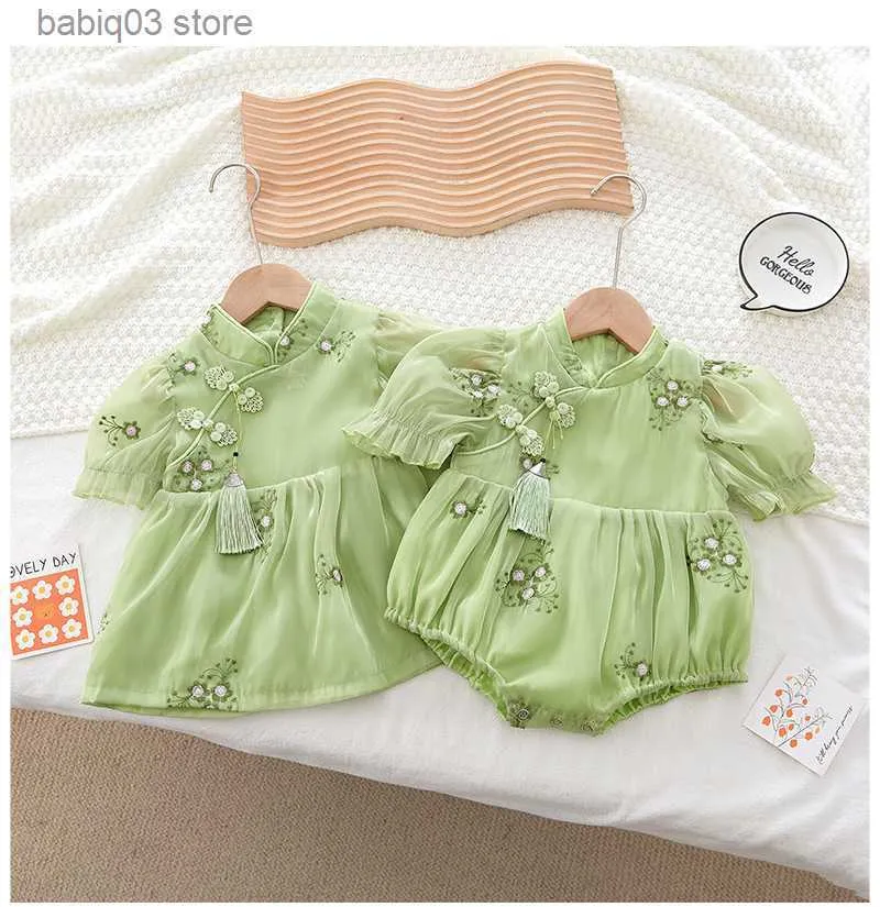 Rompers zomer babymeisjes romper katoen groene bloemen ruches jurk voor baby jumpsuits pasgeboren kleding Chinese stijl 3 6 9 12 maanden T230529