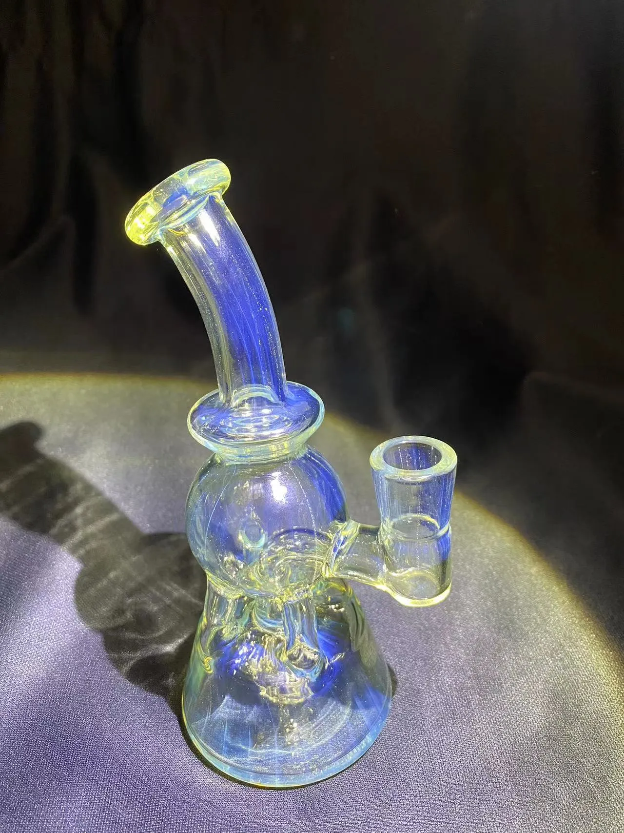 Rökning Glass Hookahs Recycler Rig med numret 2 Ny färg 14mm Joint