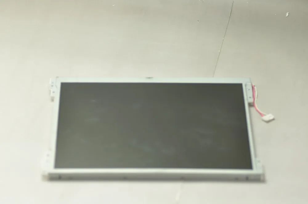 Original Toshiba LTA121C250F 12,1-Zoll-Bildschirm mit einer Auflösung von 800 x 600