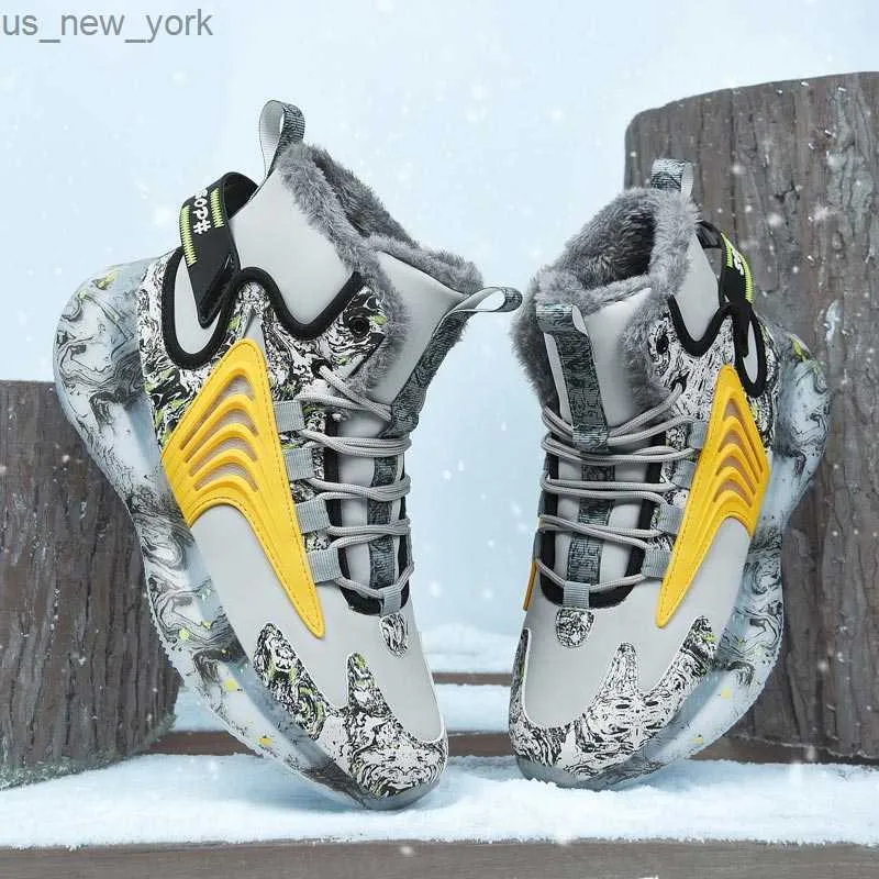 Bulky store sport shoes