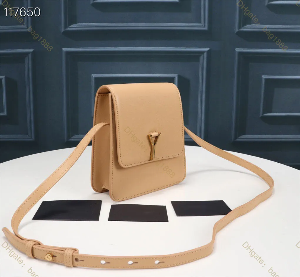 Kaia Shoulder Bag Designer Fashion Womens Bag With Retro Summer