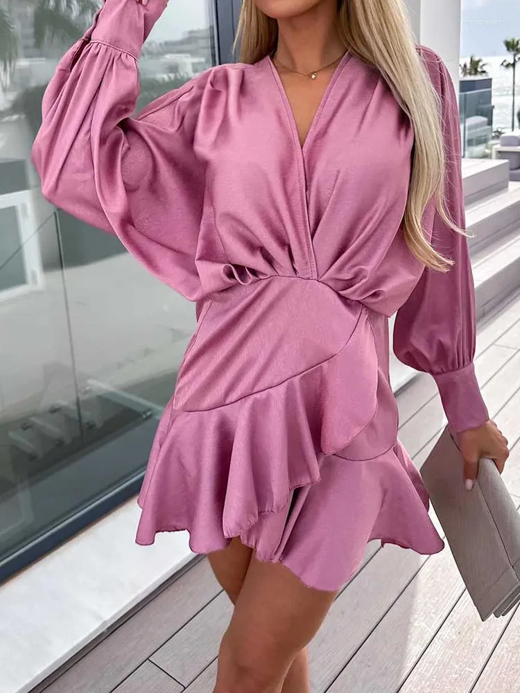 Casual jurken v-neck mode feestjurk vrouwen lente zomer solide elegante lange lantaarn mouw mini vakantie ruches streetwear vestidos