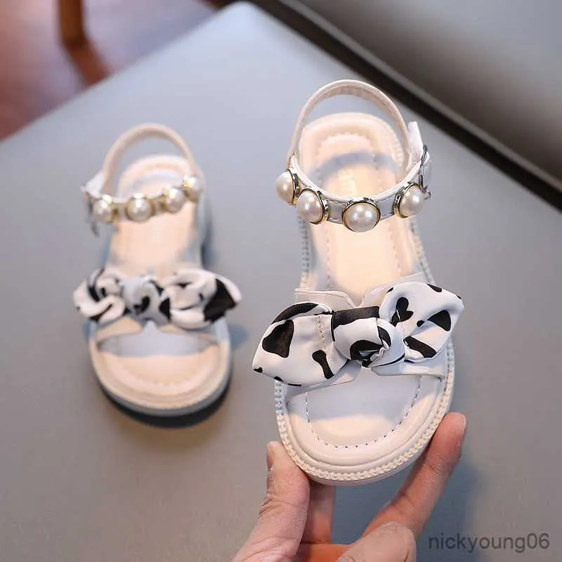 Girls Summer Sandals With Bow Detail Cute Non Slip Beach Shoes For