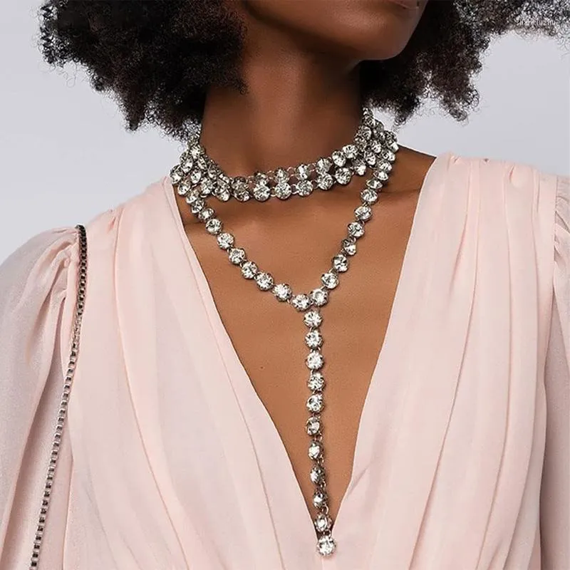 Choker y necklace sales