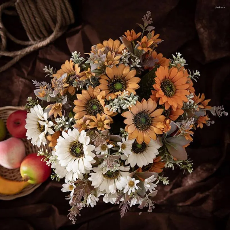 Fiori decorativi Eccellente bouquet di girasoli artificiali pieno di vitalità Oggetti di scena per matrimoni con fiori finti Decorare