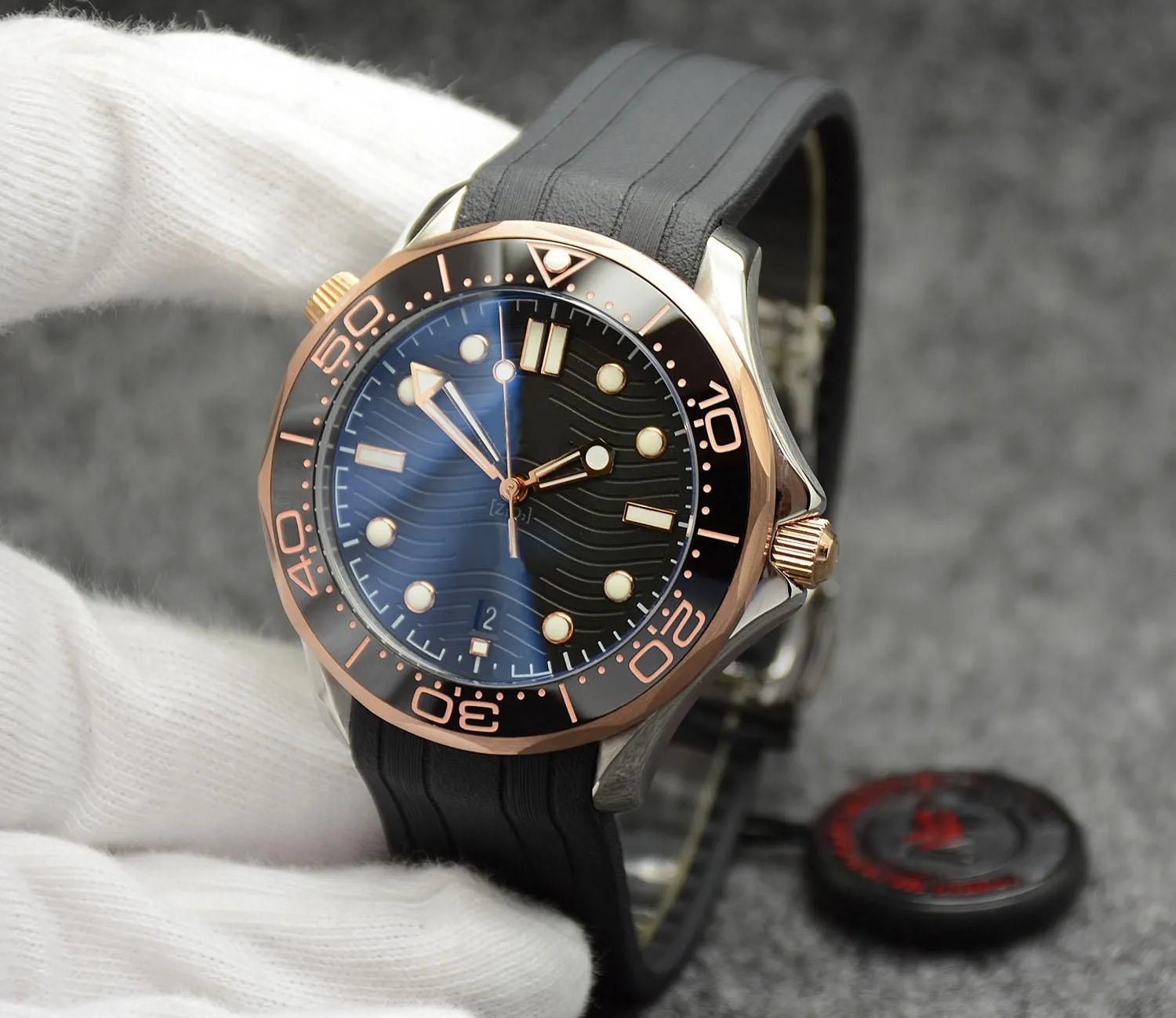 Montre cadran tournant sale