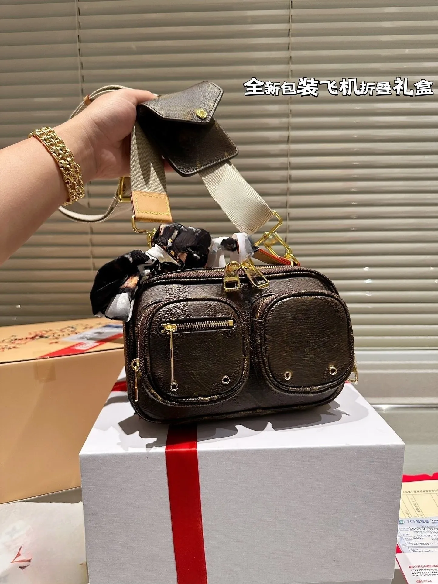 CROSSBODY bag latest big-name fashion leisure bag of high quality camera bag designers mini shoulder bag