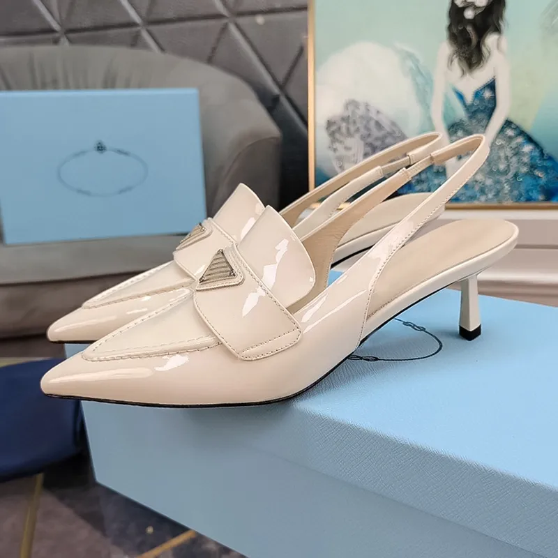 Роскошные дизайнер P Женская обувь летняя новая модная женская легкая каблука сандалии сандалии для одиночной обувь высокие каблуки. Универсальные сандалии розовые кожа