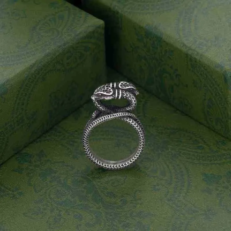 gioielli di design bracciale collana anello Antico spirito di famiglia anelli da donna da uomo con testa di serpente a avvolgimento tridimensionale tendenza vecchia coppia