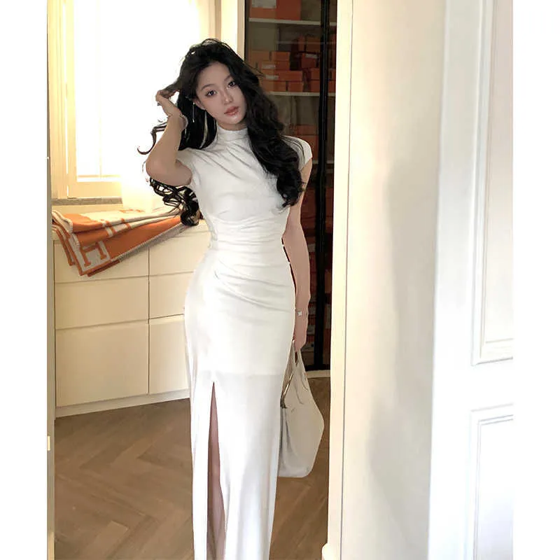 Elegant Split Pleated Long Black jumper dress for Women - Perfect for Spring Parties and Beach Events