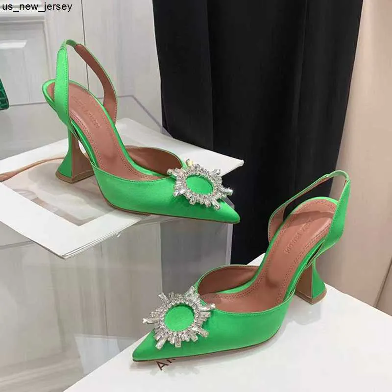 Sandały Amina muaddi green satin CrystalEmbellished klamra sandały Slingbacks buty na wysokim obcasie szpiczasty nosek damskie Luxury Designers Dress shoe Evenin J230525