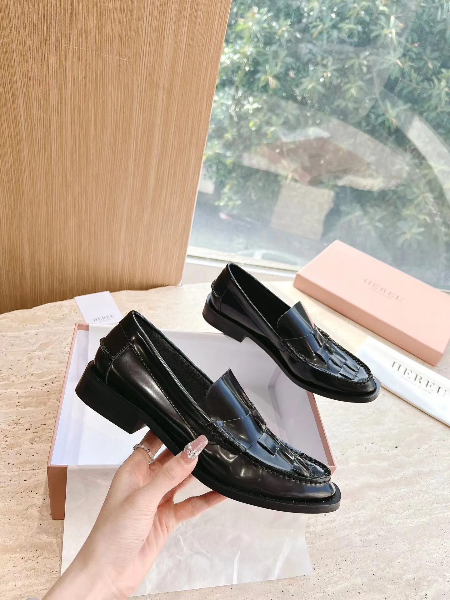HEREU Black Nombela Loafers