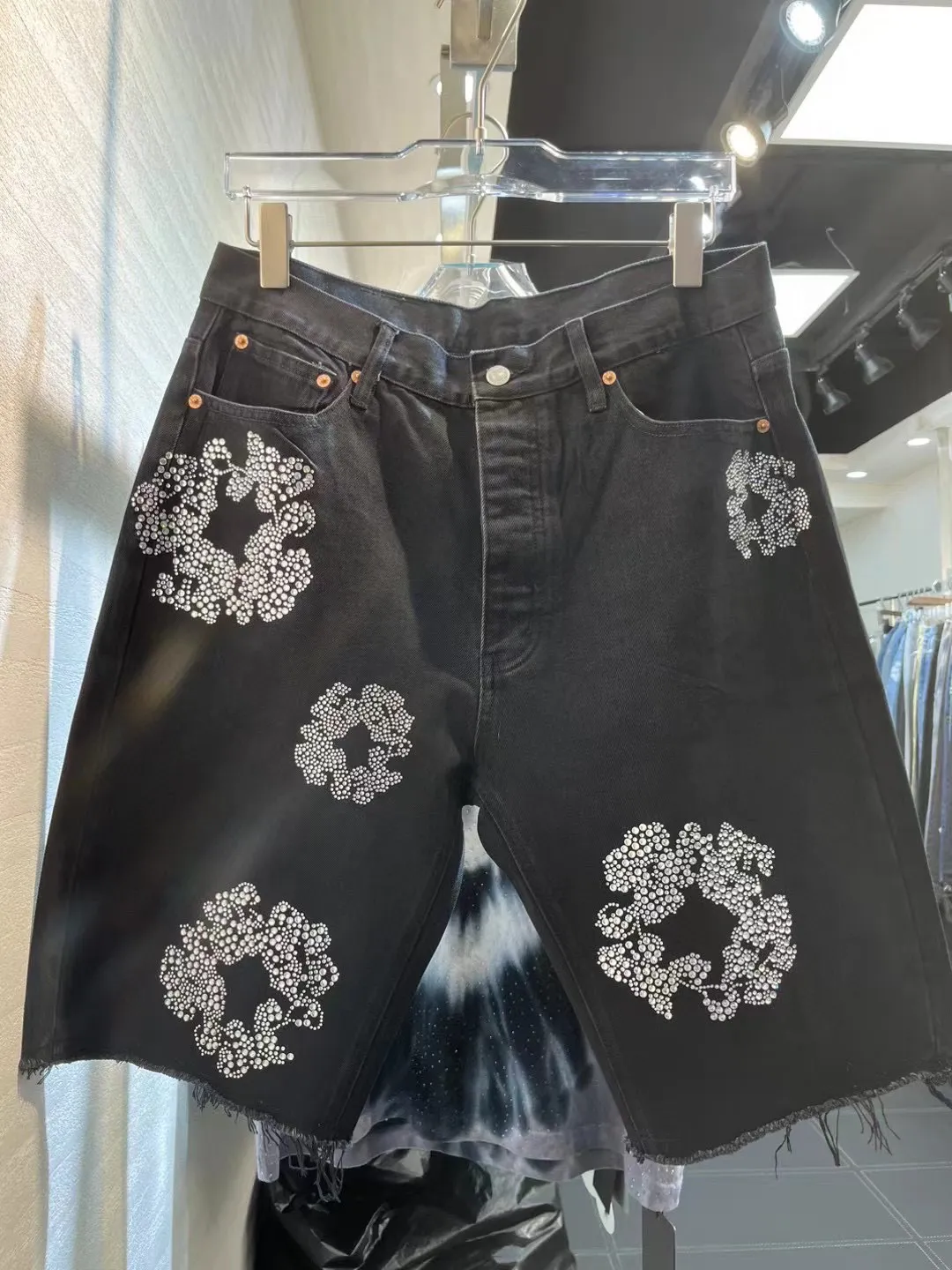 DHgate.com:Luxury Designer Mens Denim Shorts with Floral DHgate.com:Luxury Designer Mens Denim Shorts with Floral
