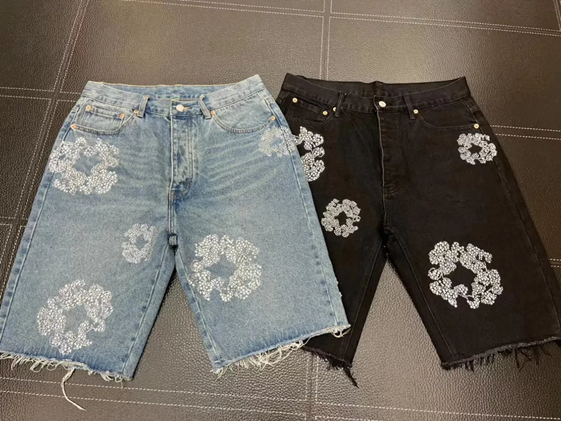 Men s Designer Jeans Shorts Fashionable Denim Short Pants with Flower Diamond Details