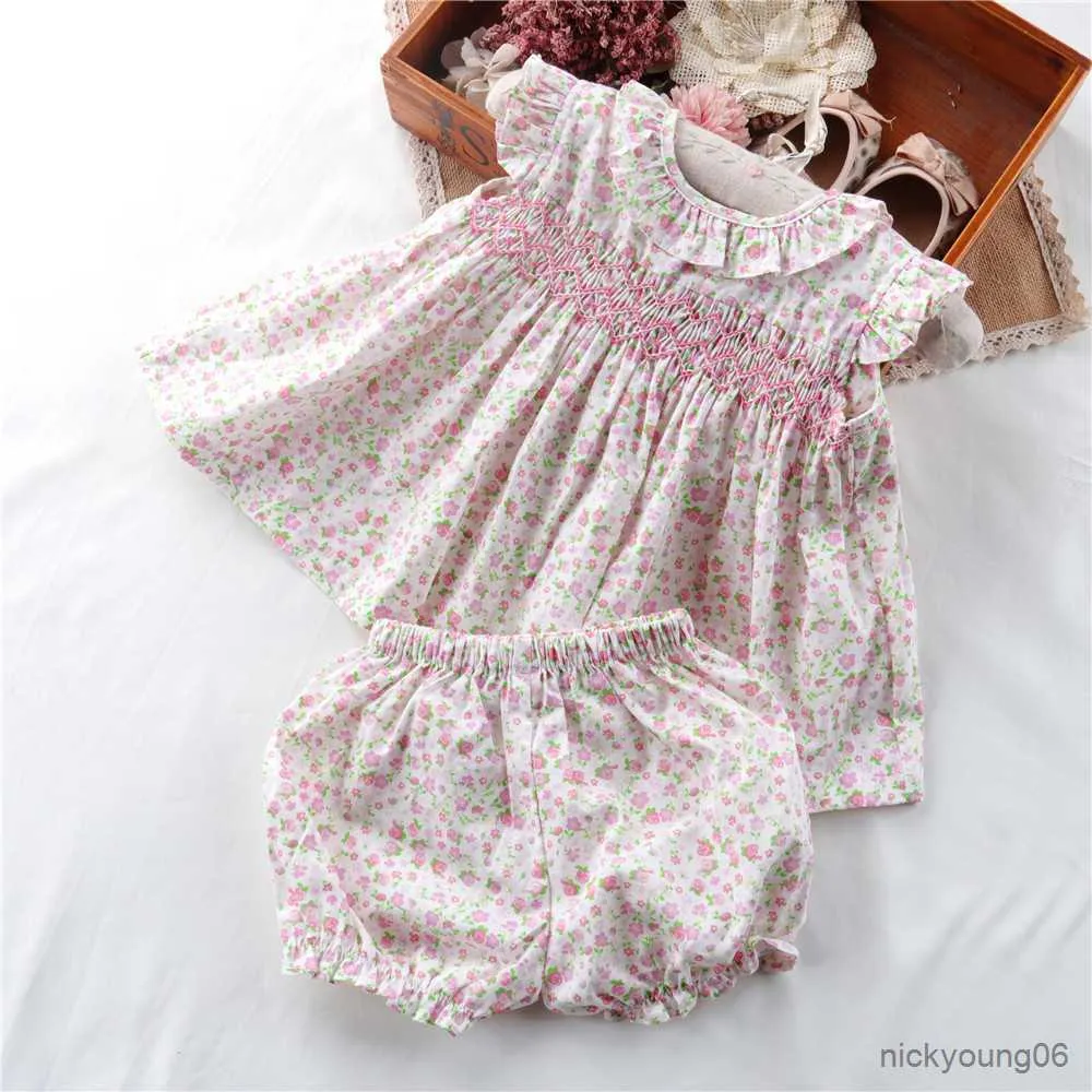 Clothing Sets 2023 Baby Girl Smocked Floral Print Dress Summer Girls Sleeveless Princess Embroidery DressesandPants Shorts Suit