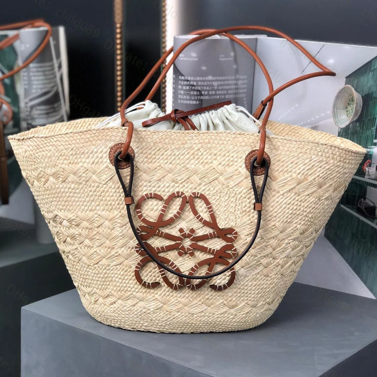 Wholesale straw beach bags on sale