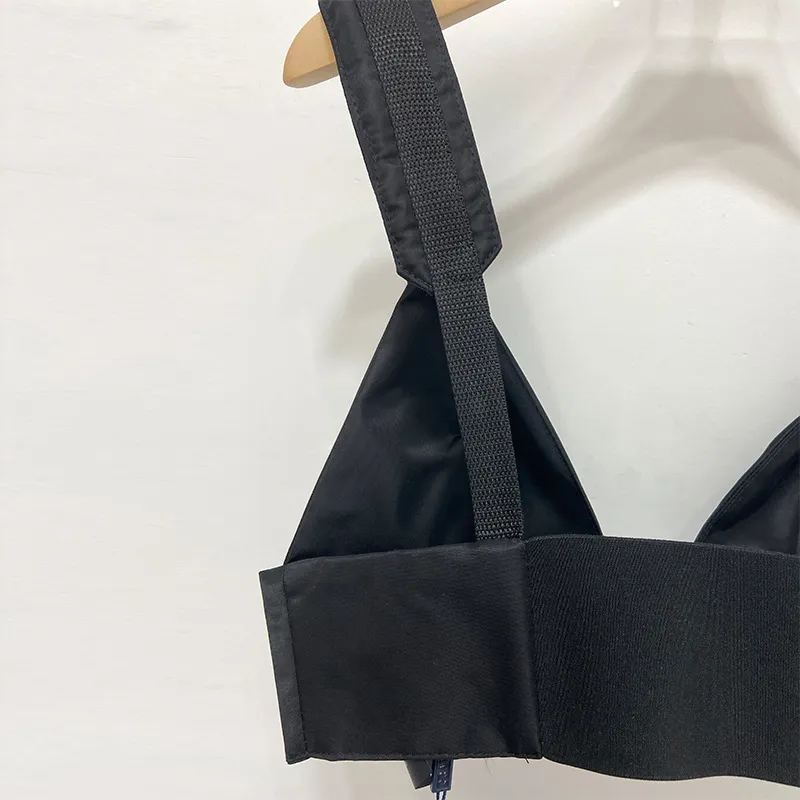 Kobiety z czołgów camis designerka seksowne topy czołgowe letni trójkąt dekoracyjny marka odzież bikini camisole designer bra kamizelka k60e