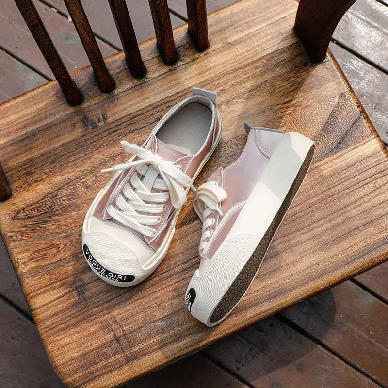 Piccole Scarpe Bianche Con Design A Fondo Piatto Estivo Senso