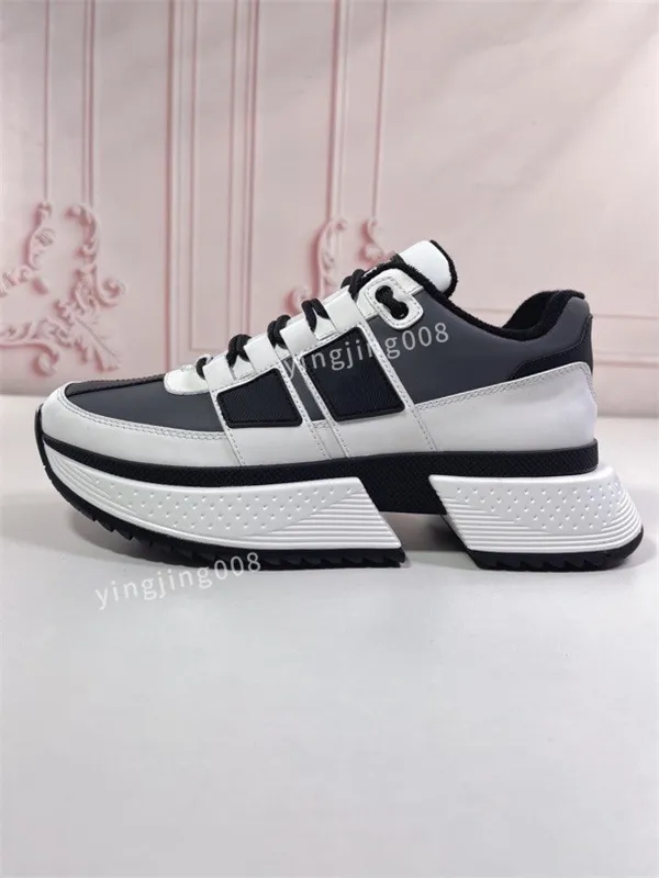 nouvelle Marque Designer Mode Casual Chaussures femmes hommes bas toile Chaussures en cuir noir Sole Sneakers2023