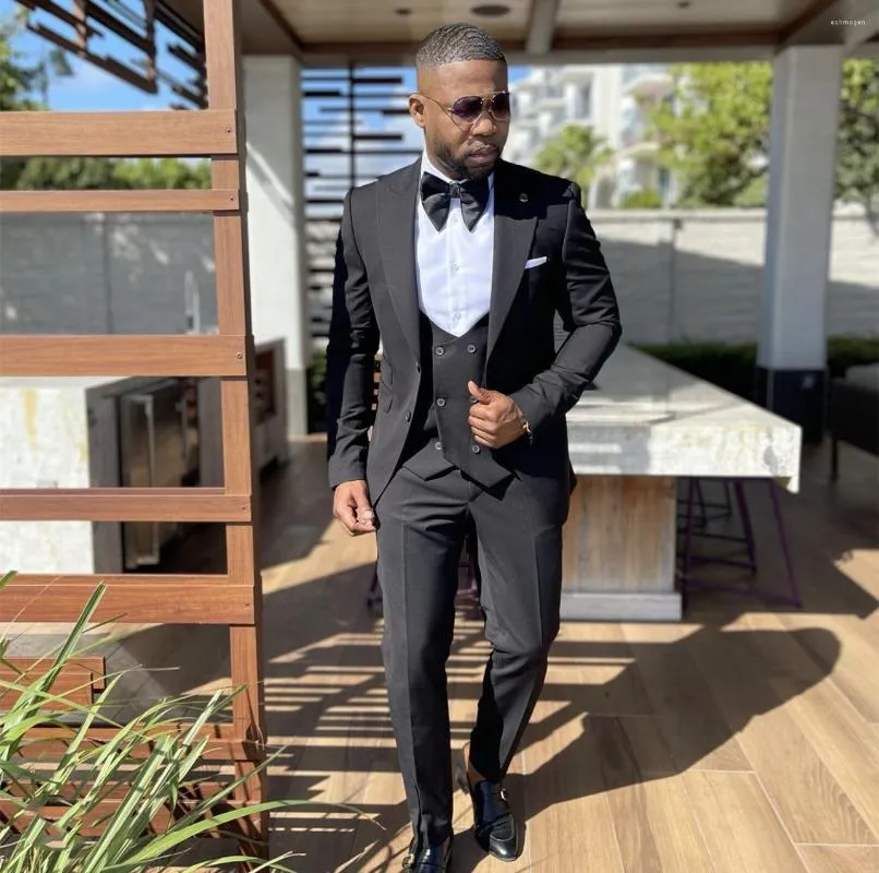 Men s Suits Groom Tuxedo Wedding Suit For Men 2023 Arrival Handsome Casual 3 Pieces Set Slim Fit Peaked Lapel Groomsmen