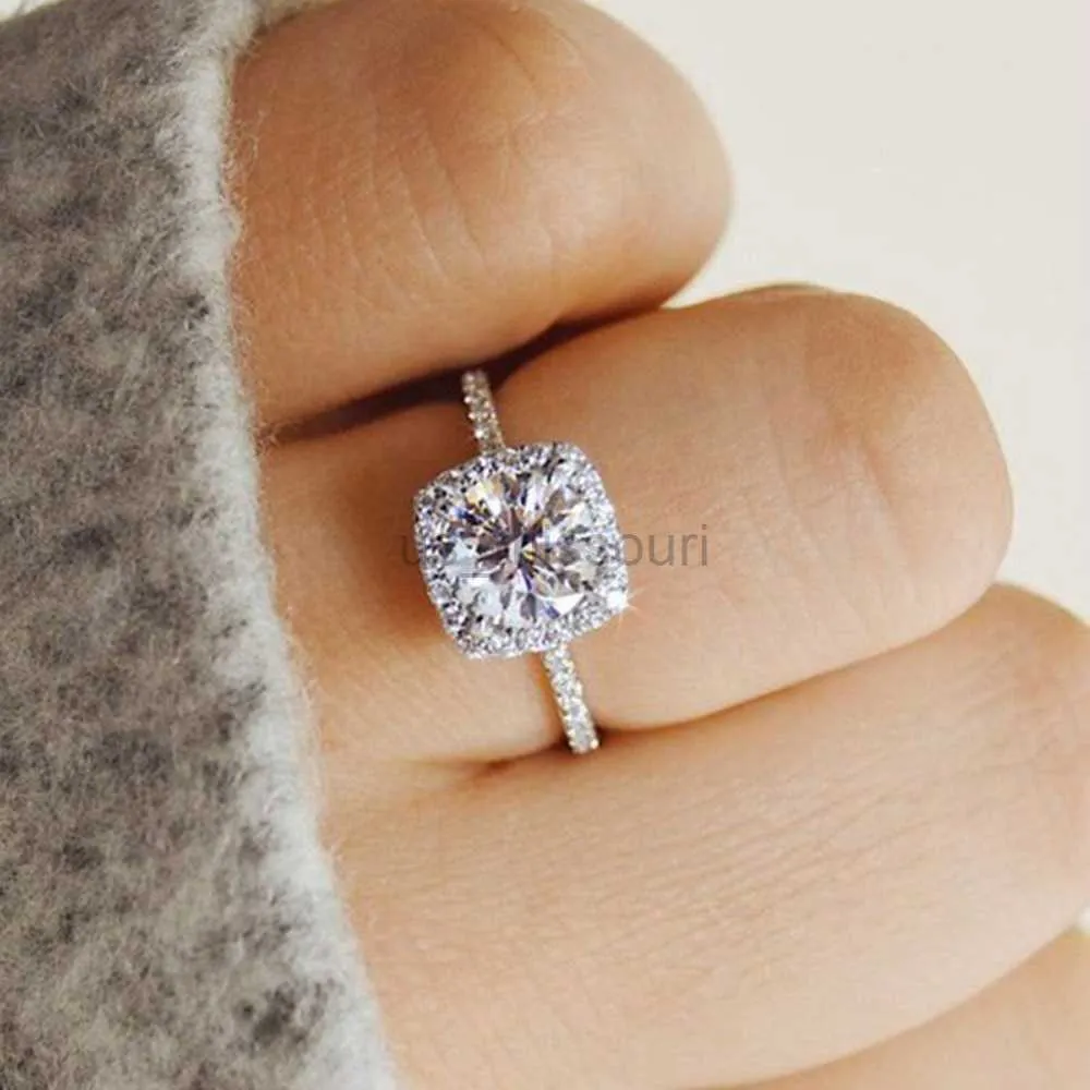 SUMENG 2023 Nouveau Cristal À La Mode Griffes De Fiançailles Conception Anneaux AAA Blanc Zircon Cubique Élégant Anneau Pour Les Femmes De Mariage Bijoux J230531