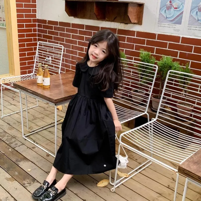 Girl-jurken 2023 Kinderen voor meisjes zwart solide elegante Koreaanse versie katoen mooie en zoete prinses jurk knie-lengte all-match
