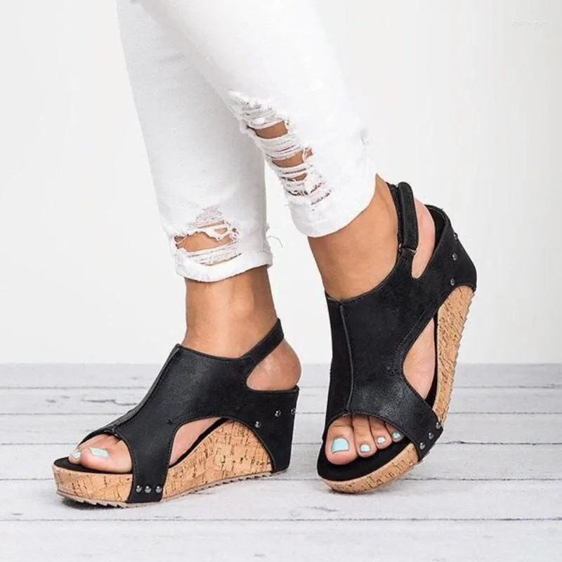 Hausschuhe Damen Casual Sandalen Fischmaul Niete Plateau Strandschuhe Bequeme Retro Wedge Sandalia Nuvem