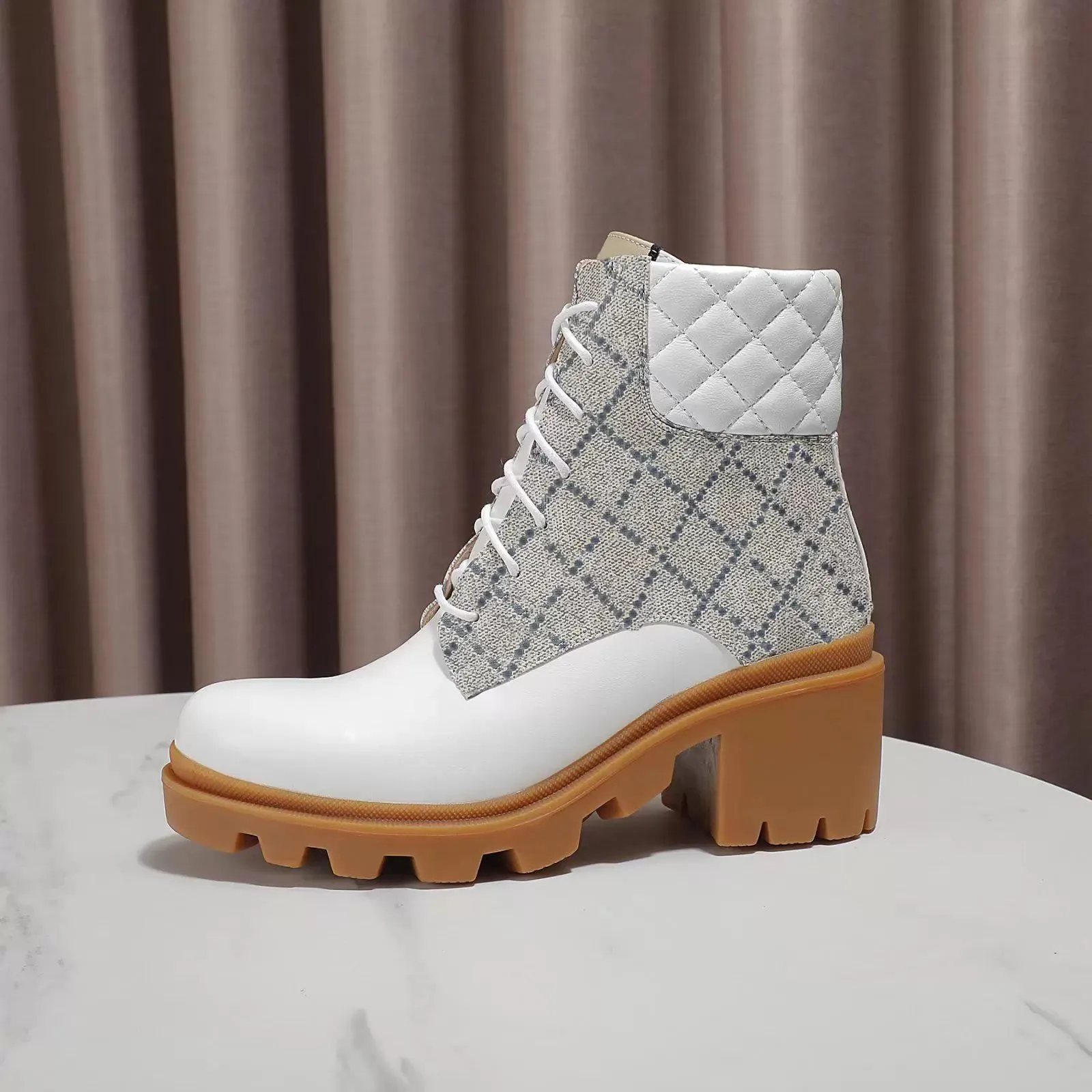 Desert boots female on sale