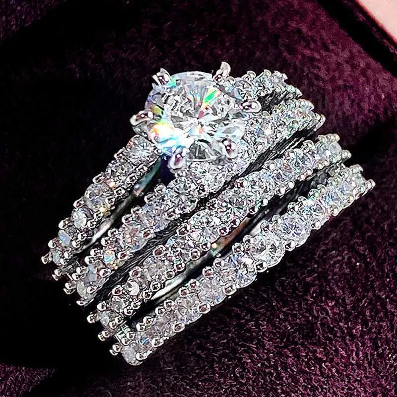 Pierścienie zespołowe Huitan Hot Trendy 2PCS3PCS Pierścienie dla kobiet luksusowy srebrny kolor genialny sześcien cyrkonu
