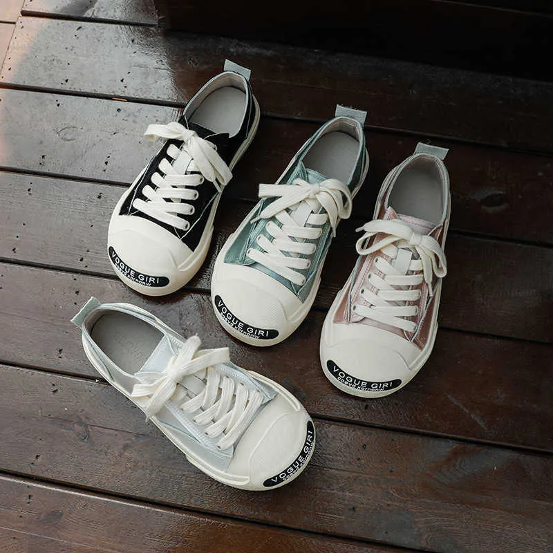 Piccole Scarpe Bianche Con Design A Fondo Piatto Estivo Senso