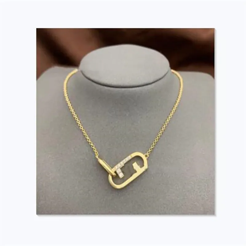 Womens Luxury Designer Gold Diamond Pendant Necklace Mens Classic Link Chain Necklaces Fashion Brand Letter F Jewelry Accessories 2305312BF