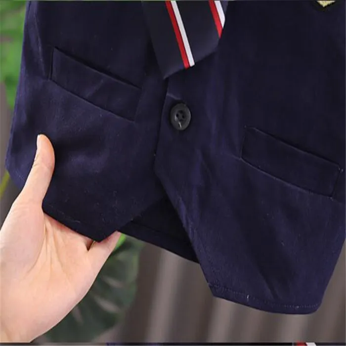 Completi di abbigliamento bambini estivi Camicia a maniche corte bambini Pantaloni con papillon Tuta da 2 pezzi Abiti bebè bambini Abbigliamento ragazzi gentiluomo