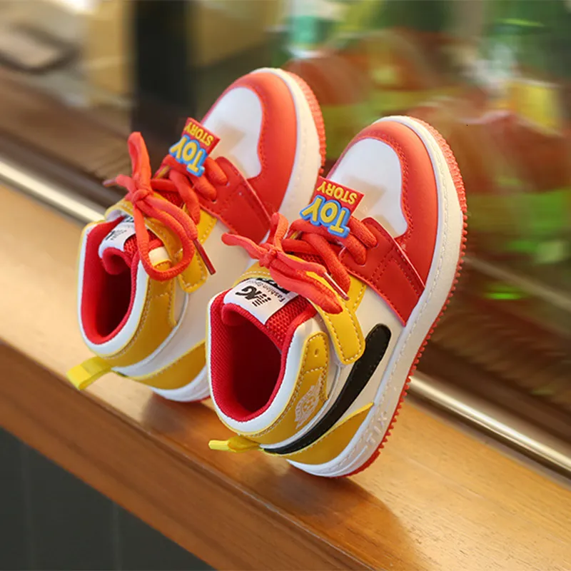 Кроссовки мальчики 26 -летняя детская спортивная обувь для девочек для девочек Скейтбординг Детские повседневные Zapatillas 230530
