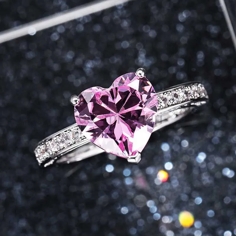 Anello store per fidanzamento