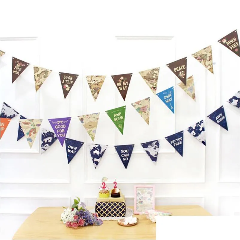 Banner vlaggen Modekaart Bunting Colorf World Hangende gedrukte driehoeken String vlag Home Party Decor Supplies 15x18.5cm 3 stijlen Dro DH2IP