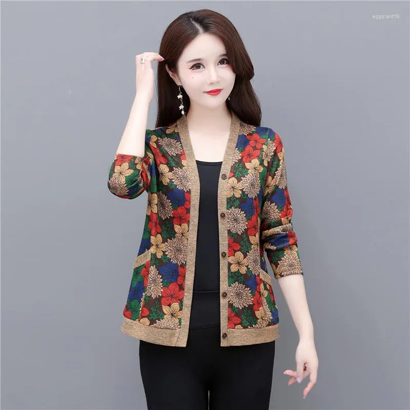 Kvinnans jackor 2023 Fashion Spring and Autumn Women's Flannel Digital Printing Cardigan Small V Collar Jacket Storlek 6xl 5xl 4xl 3xl