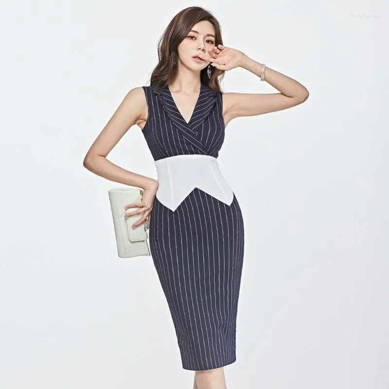 Casual Dresses Korean Style Womens Arrival 2023 ärmlös korsetttryck randig OL Office Work Dress Woman Midi Wrap Bodycon