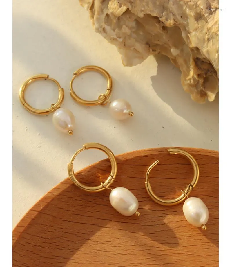 Brincos de argola Allme Dainty Irregular Freshwater Pearl 18K Gold Pvd banhado aço inoxidável Brinco não manchado para mulheres 2023