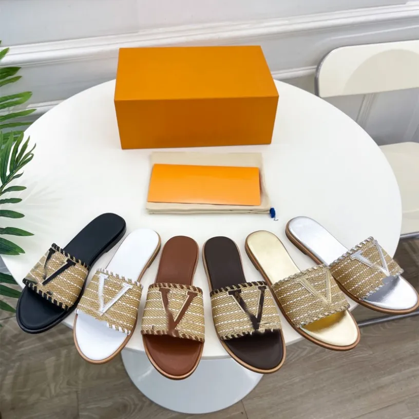 L و V Luxury Womens Pp Straw Slippers Shoes Lock LT في الهواء الطلق في الهواء الطلق ، وهي أحذية مزرقات صيف صيفية من الجلد الصيفي متعدد الألوان بغل كعب مسطح متعدد الألوان