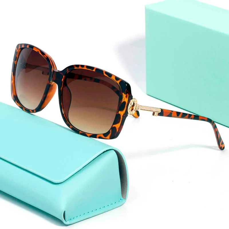 Exquisite Oversized Black Cat Eye Sunglasses With Diamond Key Perfect For Women And Men From Fashion960 37.31 DHgate.Com