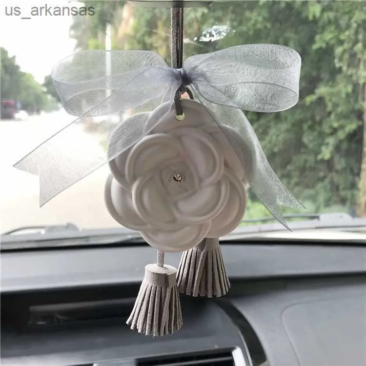 Perfect Design Diffuser Stone Pendant tassel Camellia Shape Hanging Car Diffuser Assessoires Interior for Women Air Refresher L230523