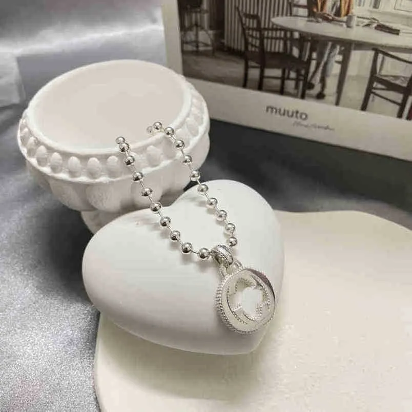 20% rabatt 2023 Ny designer smycken halsbands ring runda pärla sammanlåsande armband hängande armband för män kvinnor