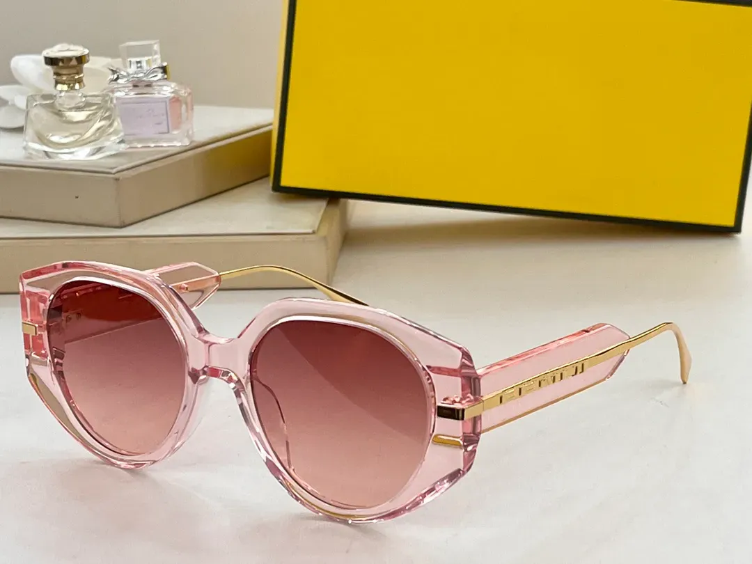 2023 Occhiali da sole in acetato rosa trasparente Occhiali da sole moda estate donna Sunnies gafas de sol Sonnenbrille Shades Occhiali UV400 con scatola