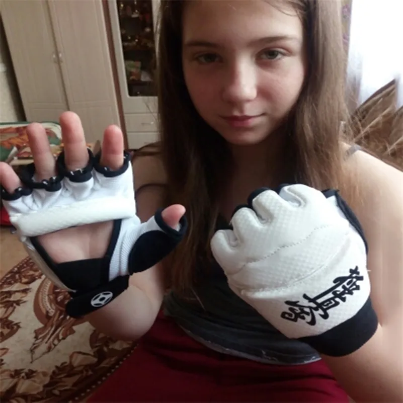 Skyddsutrustning Kyokushin Karate Hand Protector Kiokushinkai Karate Fighting Gloves Professional Martial Arts Boxing Gloves 230530
