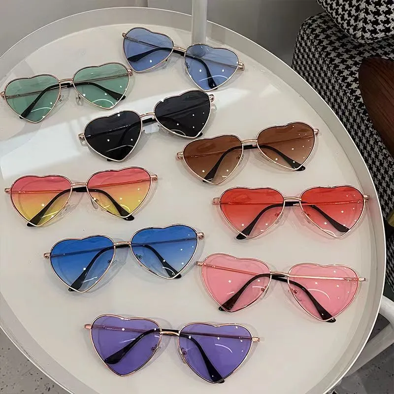 gafas de sol de diseñador para mujer Amor con un corazón en el océano, grupo de padrinos de vacaciones en la playa, gafas de sol divertidas de hip-hop