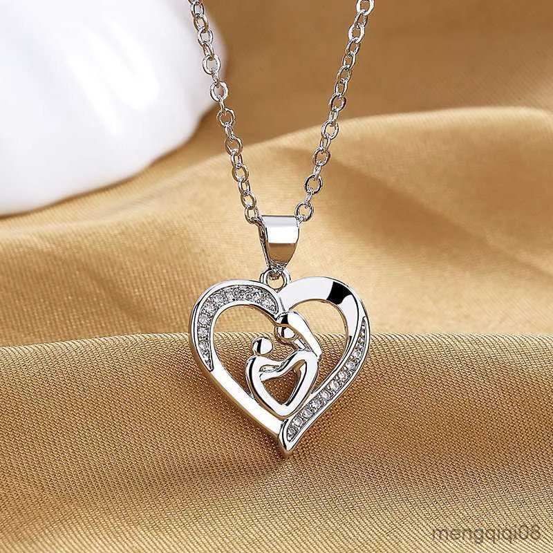 قلادة قلادة S925 Sterling Silver Inves Mom Heart Zircon Necklace for زوجة عيد ميلاد المجوهرات الهدية