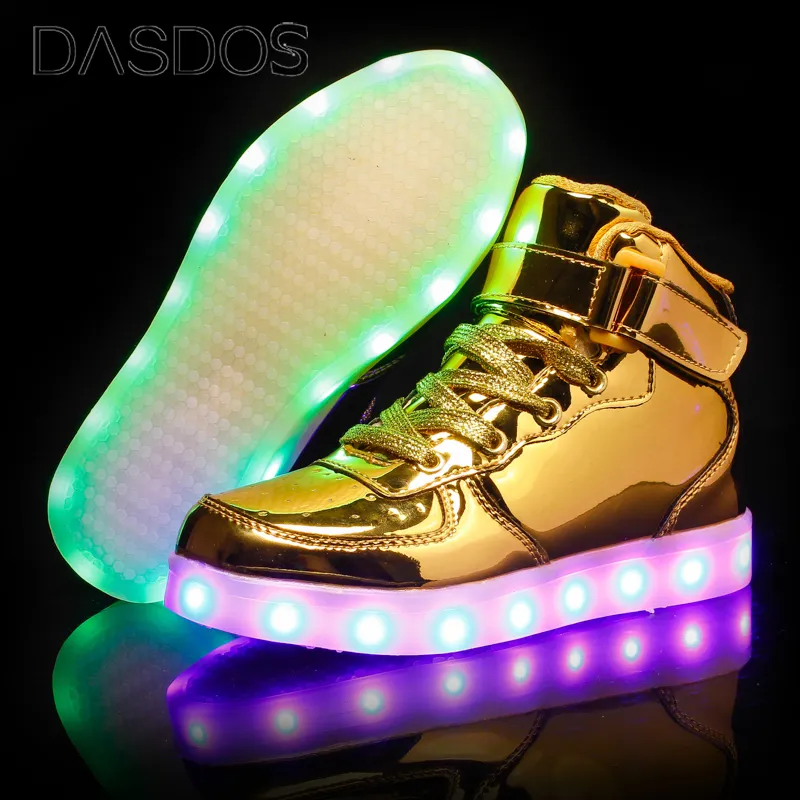 Кроссовки дети лидировали в USB -зарядных туфлях светящиеся кроссовки детские петля Lup Luminous Those для девочек для мальчиков Скейтборд высокий топ Sports 230530